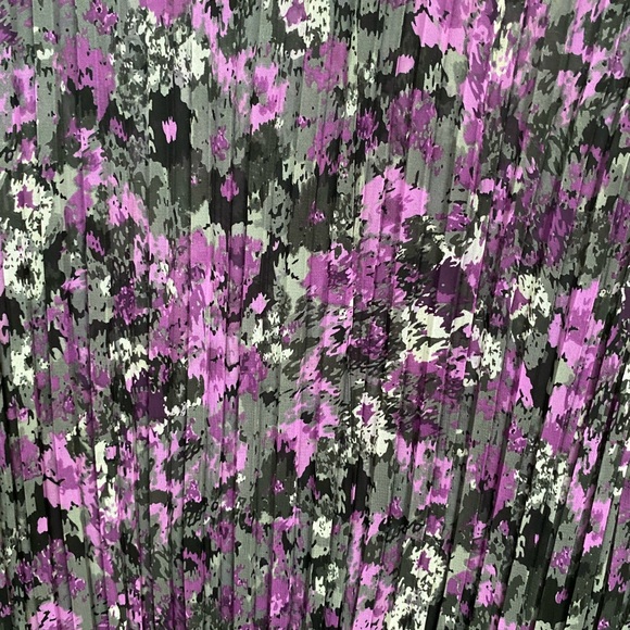 Stunning ruffle front pleated cloth Apt 9 petite small flair sleeve blouse - Picture 3 of 7